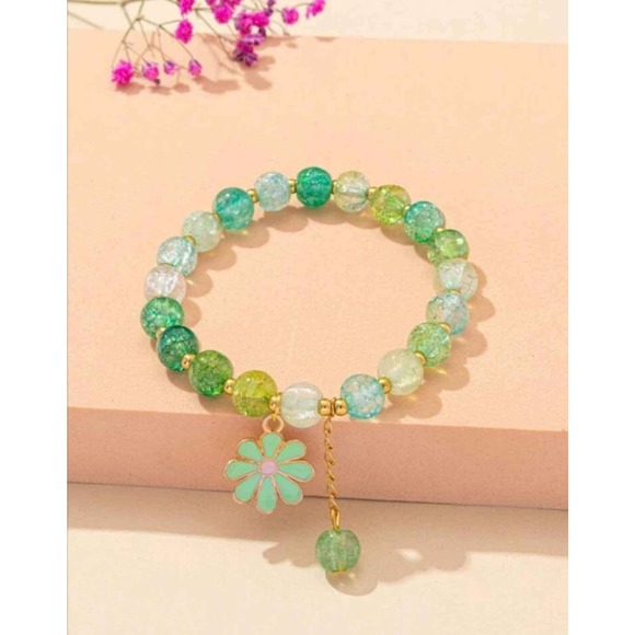 Green 8mm Flower Bracelet - Picture 3 of 4
